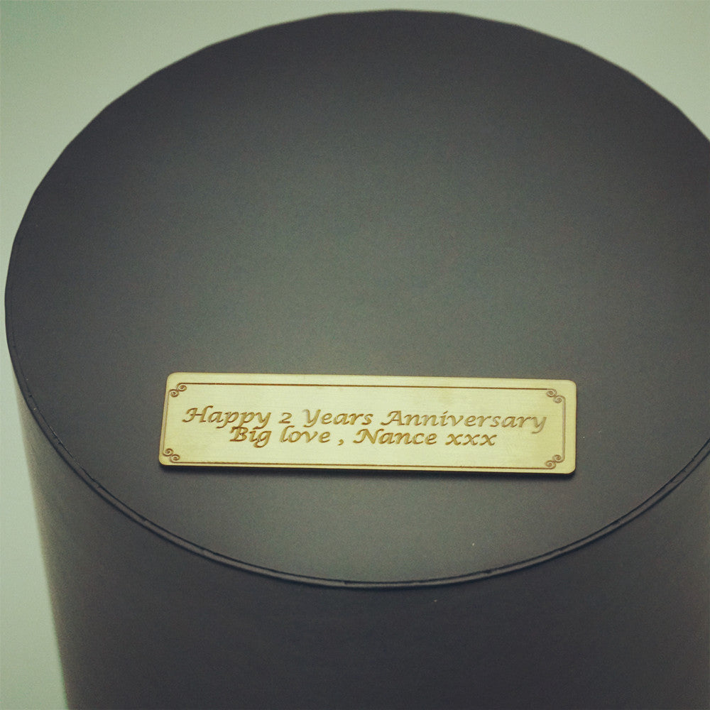 Personalised engraving plaque sample for Classic Round Eternal Rose Gift Box-Red
