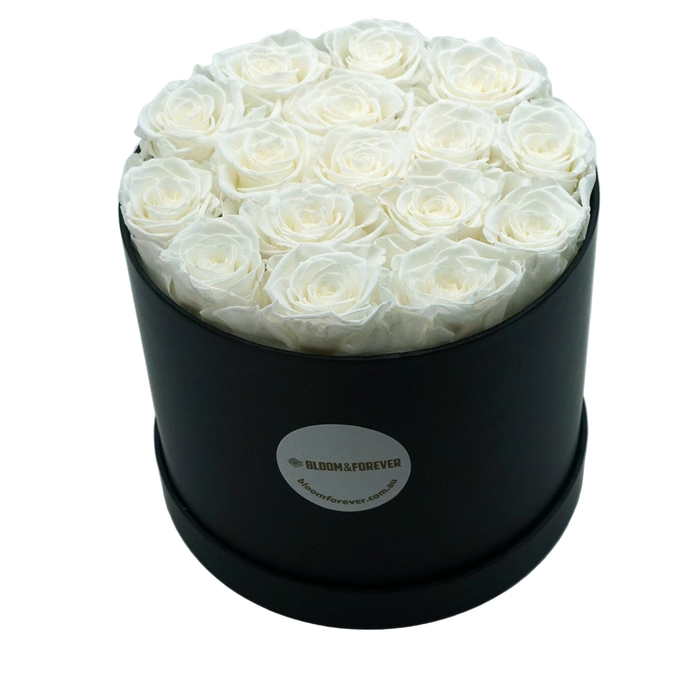 Grand round eternal rose gift box in white, front view