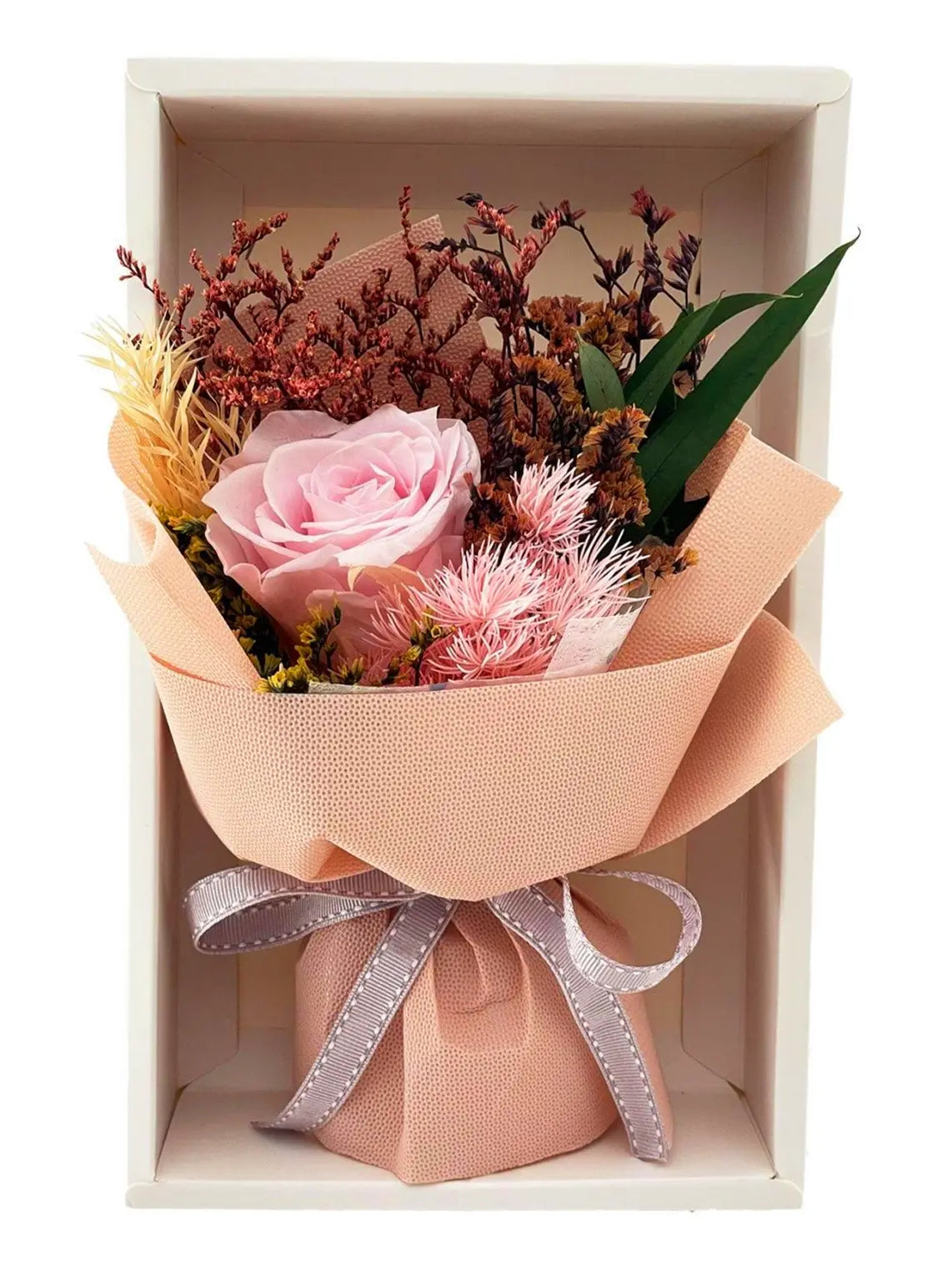 Petite eternal pink rose bouquet – Fairy Light Edition, front view