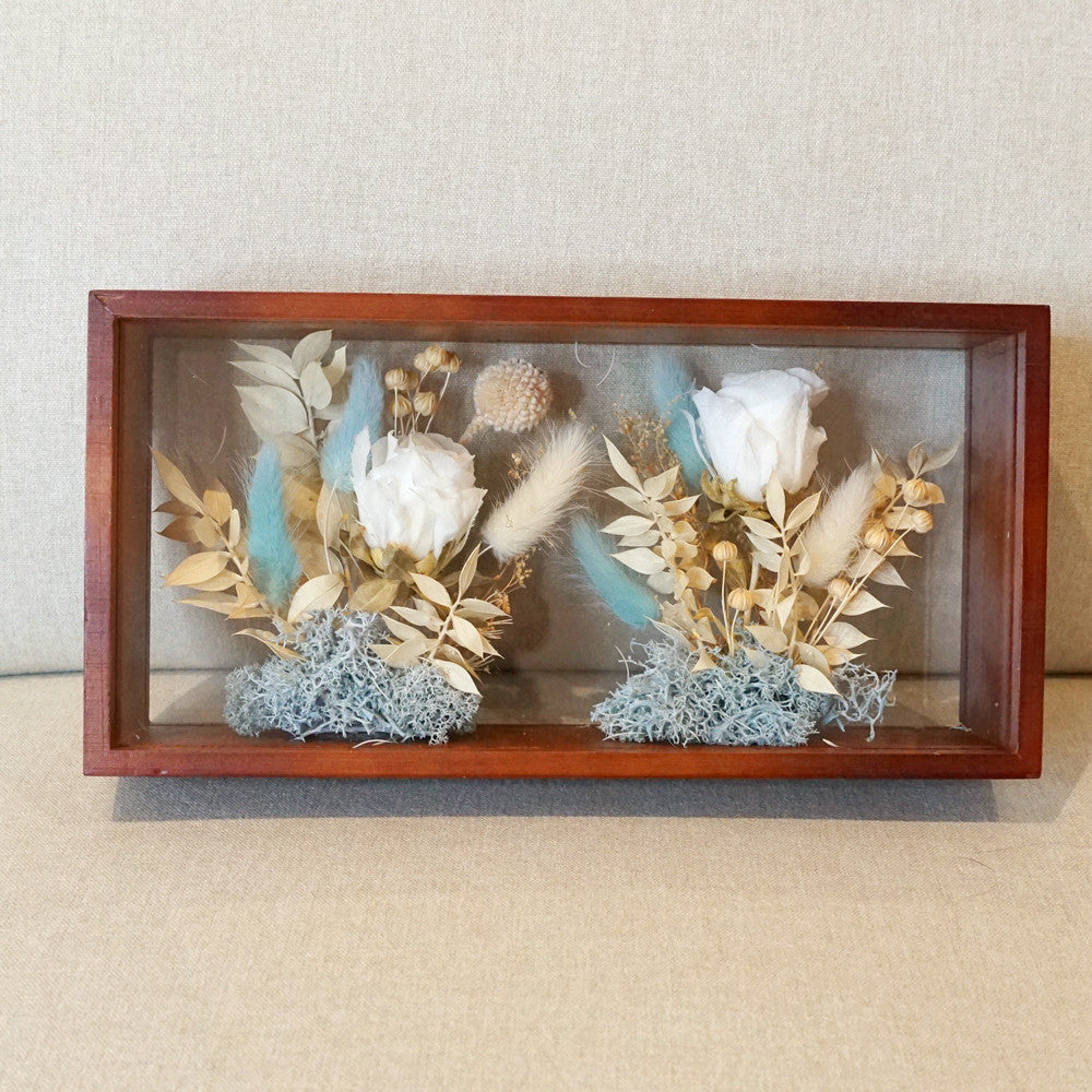 Preserved flower frame in Graceful White Rose, front view